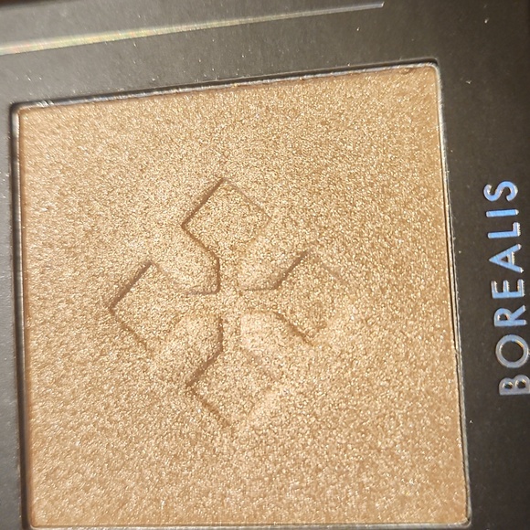 Lovecraft Beauty Highlighter Palette - Picture 3 of 3